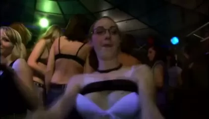 Порно фильмы, выпущенные студией Eromaxx - Party Hardcore